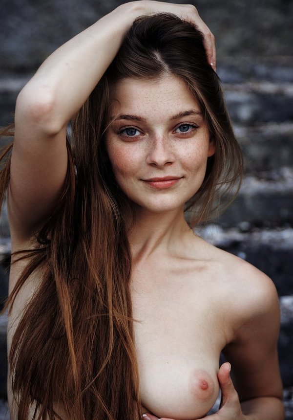 Яна, 22